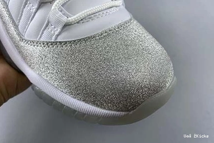 Silver” Trendsetting Jordan 703 “Metallic WMNS 11 Air AH0715-100 1011